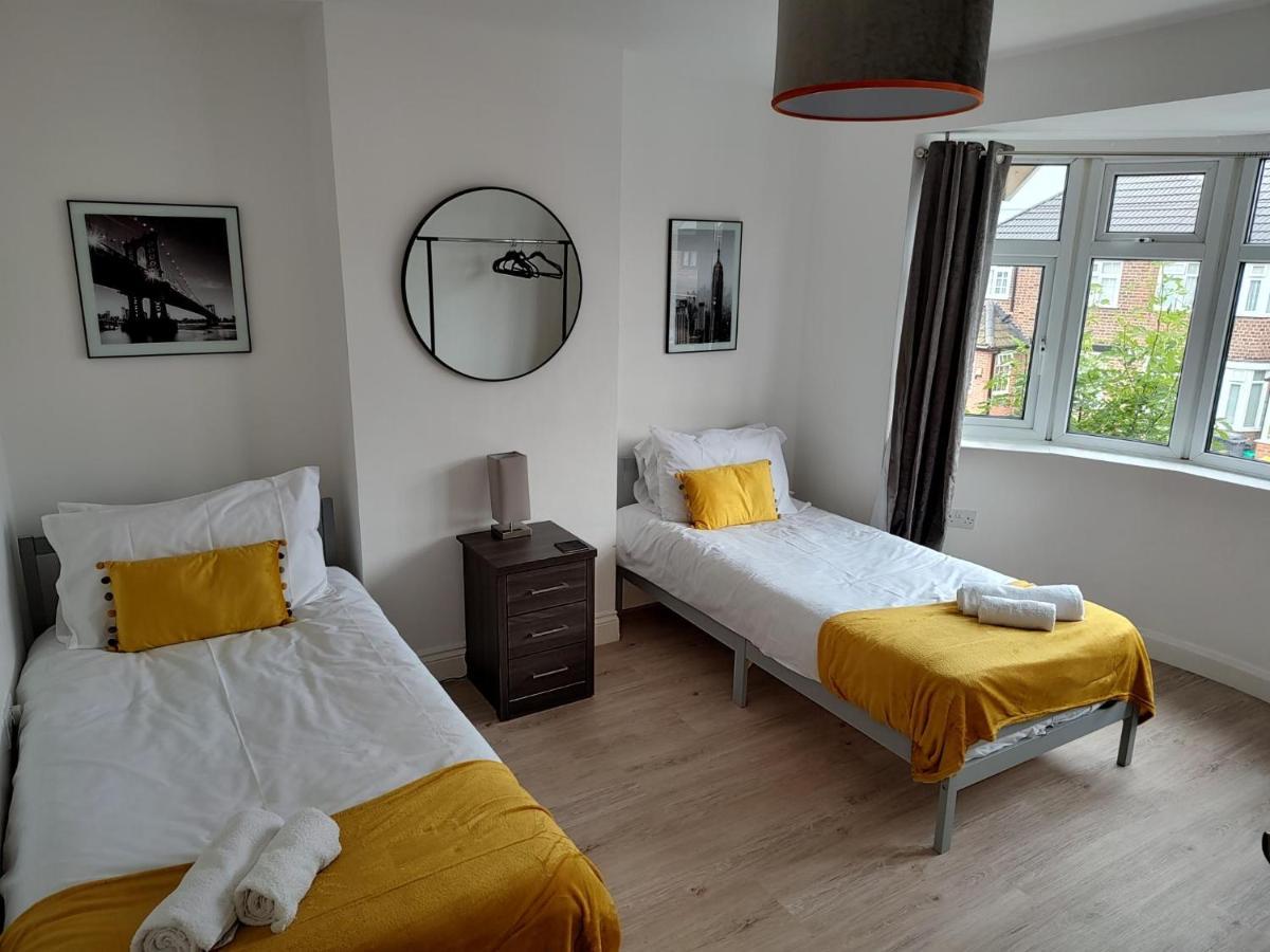 Wavertree Drive 3 Bed Contractor Home In เลสเตอร์ ภายนอก รูปภาพ