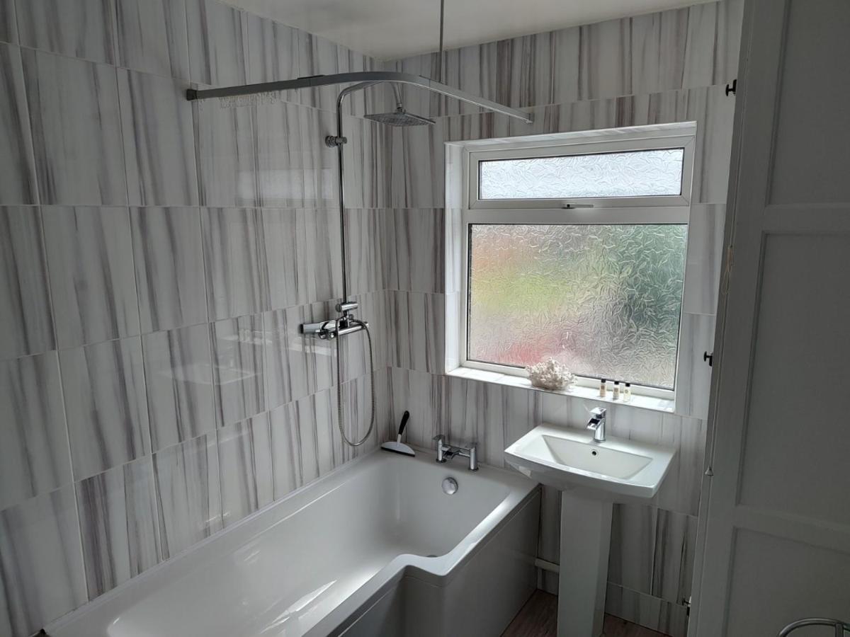 Wavertree Drive 3 Bed Contractor Home In เลสเตอร์ ภายนอก รูปภาพ