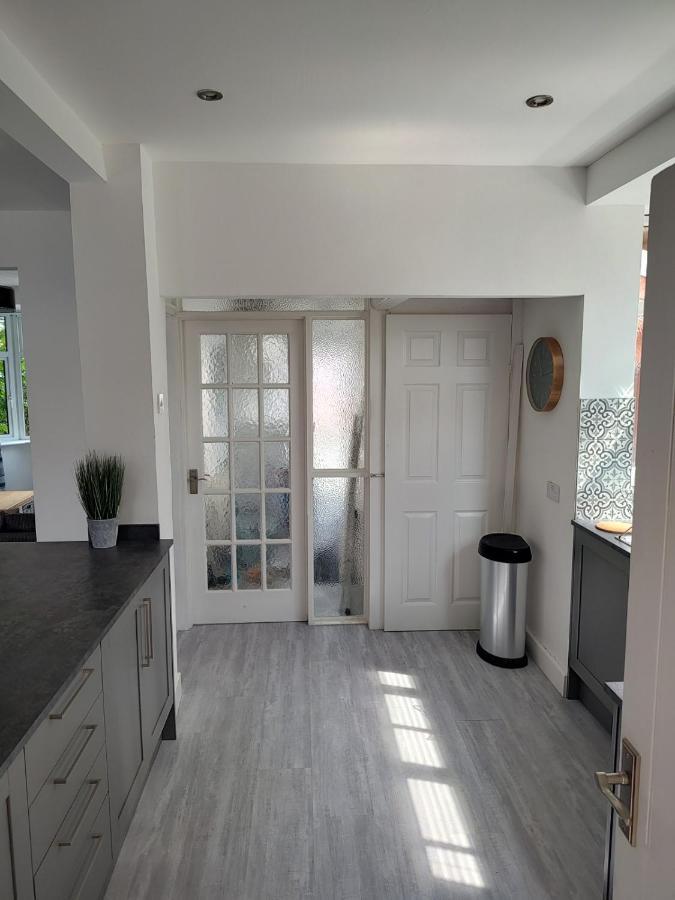 Wavertree Drive 3 Bed Contractor Home In เลสเตอร์ ภายนอก รูปภาพ