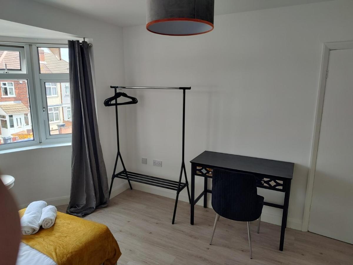 Wavertree Drive 3 Bed Contractor Home In เลสเตอร์ ภายนอก รูปภาพ